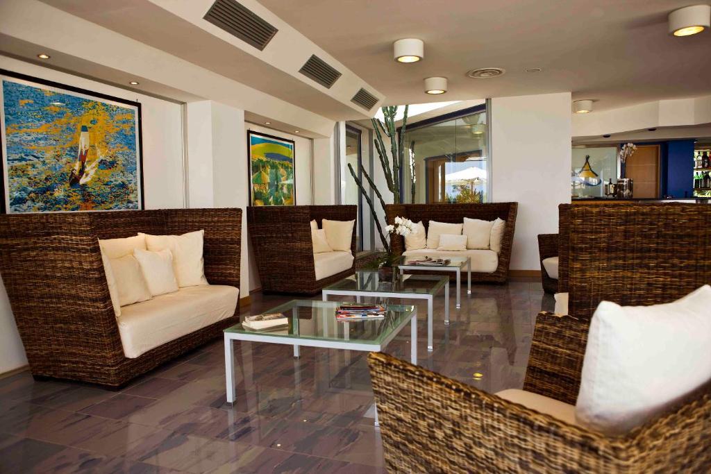 African Beach Hotel-Residence มันเฟรโดเนีย ภายนอก รูปภาพ