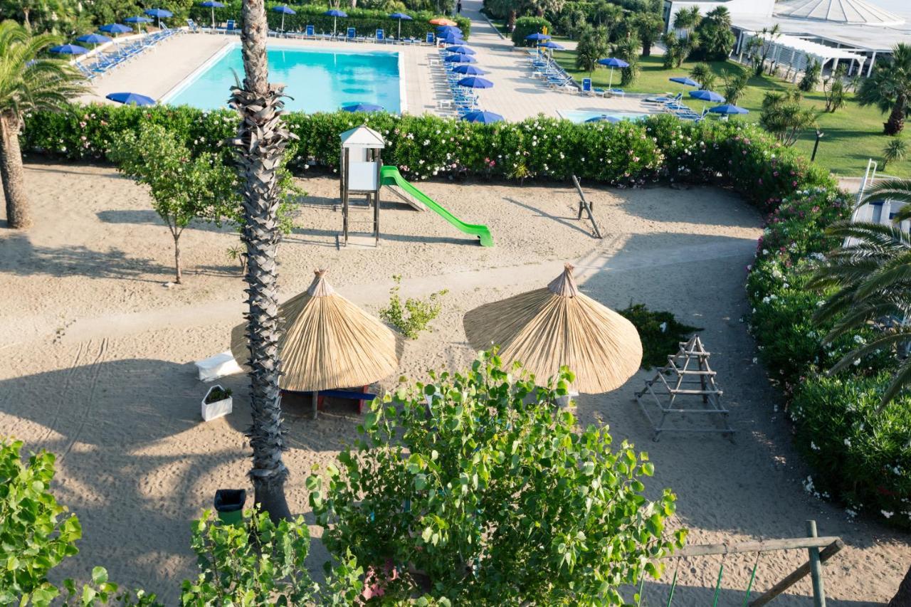 African Beach Hotel-Residence มันเฟรโดเนีย ภายนอก รูปภาพ