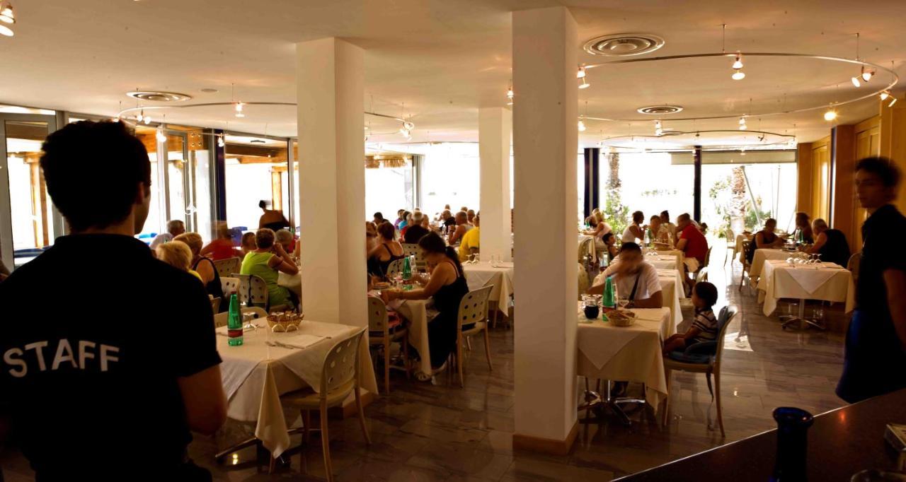 African Beach Hotel-Residence มันเฟรโดเนีย ภายนอก รูปภาพ
