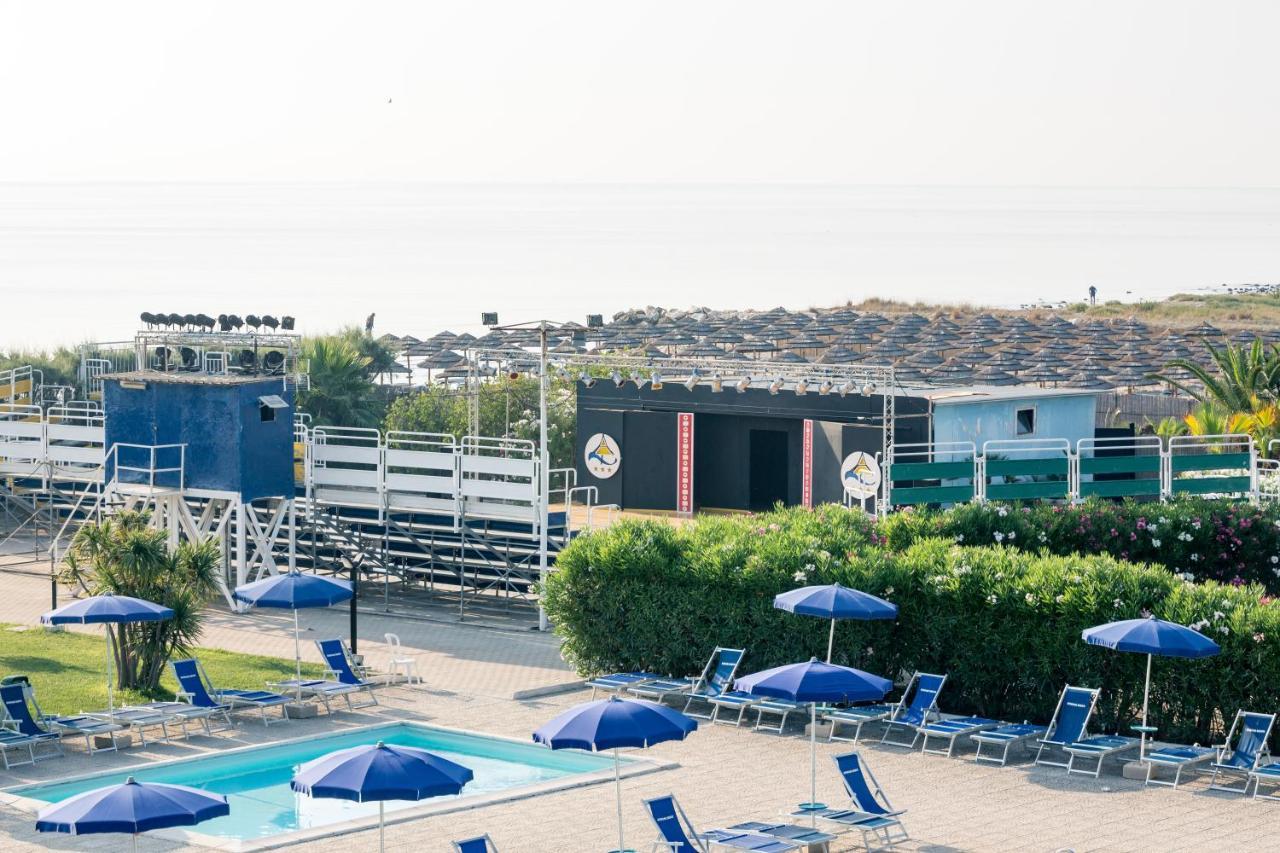 African Beach Hotel-Residence มันเฟรโดเนีย ภายนอก รูปภาพ