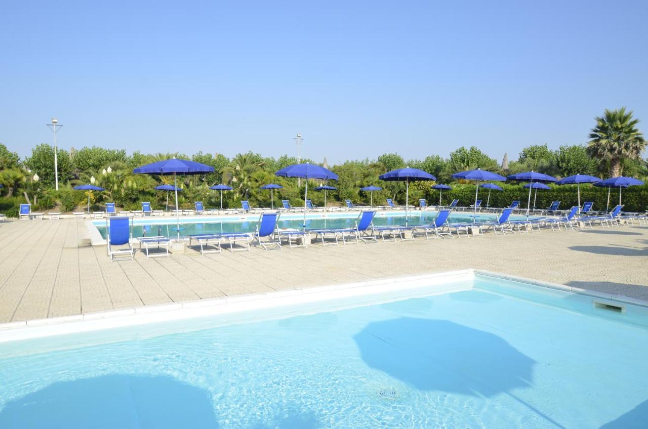 African Beach Hotel-Residence มันเฟรโดเนีย ภายนอก รูปภาพ
